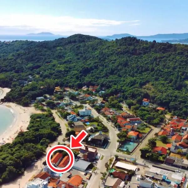Sobrado aconchegante em frente à melhor praia de Florianópolis