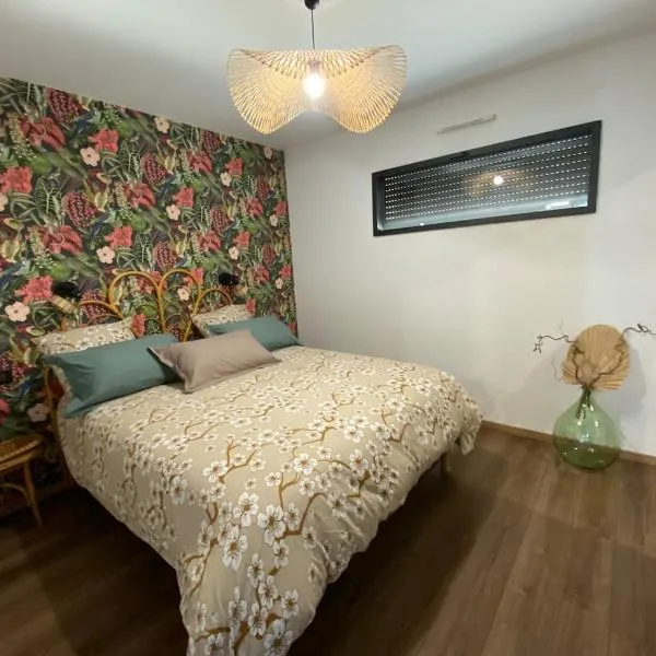 Charmant appartement à Etival-Clairefontaine، فندق في Étival-Clairefontaine