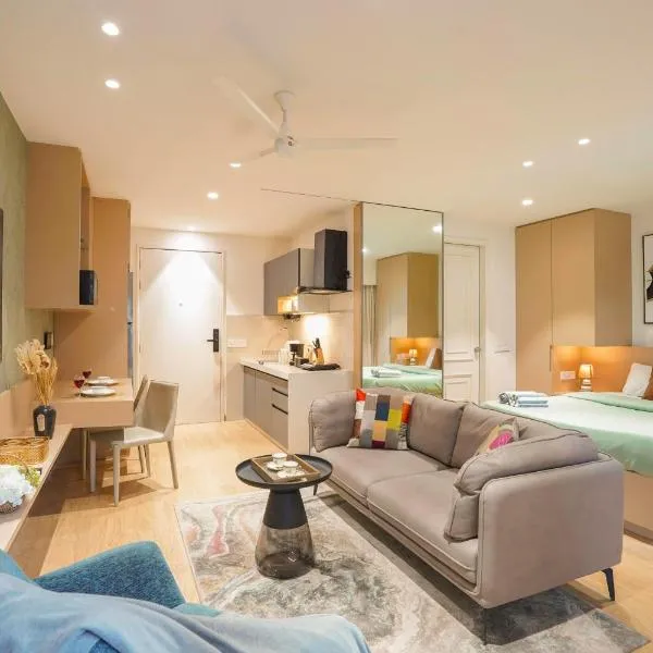 Aerovista Suites - Neon Homeotel- 1 kms from Airport, hotel din Pune