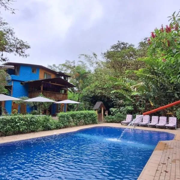 Hotel El Abrazo del Arbol, hotel em Mindo