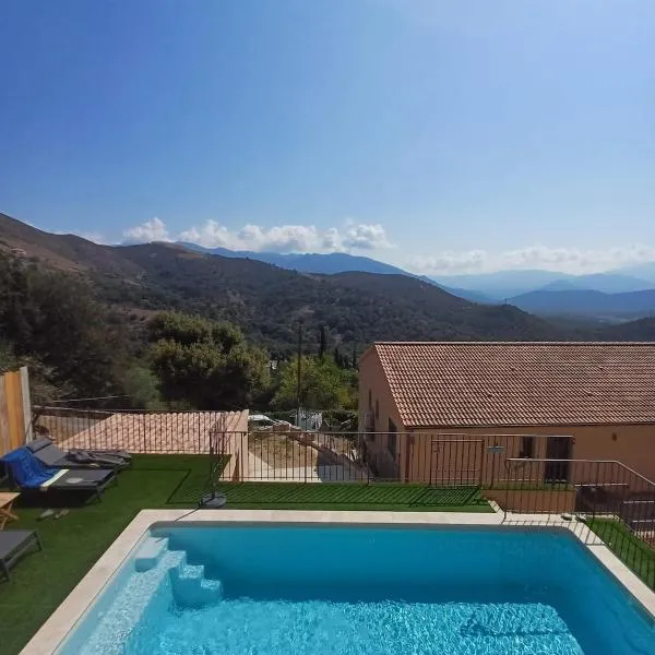 Haut de Villa Superbe vue Piscine privee, hotel u gradu 'Moltifao'