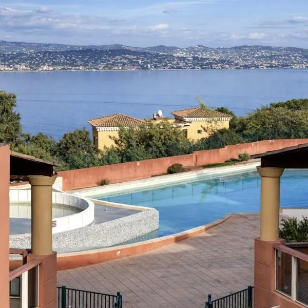 Vue mer sur la baie de Cannes piscine randonnée au pied de l Esterel, hôtel à Théoule-sur-Mer