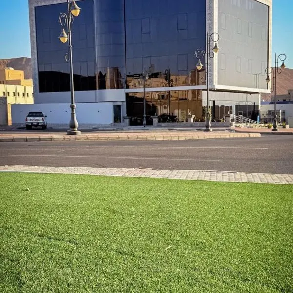 لافين حقل للشقق المخدومه, hotel di Ḩaql