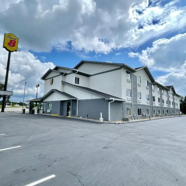 Super 8 by Wyndham Corbin KY, hótel í Corbin