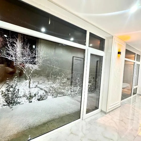 House in Quba: Kuba şehrinde bir otel