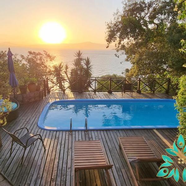 Sambaqui Blue Sunset House