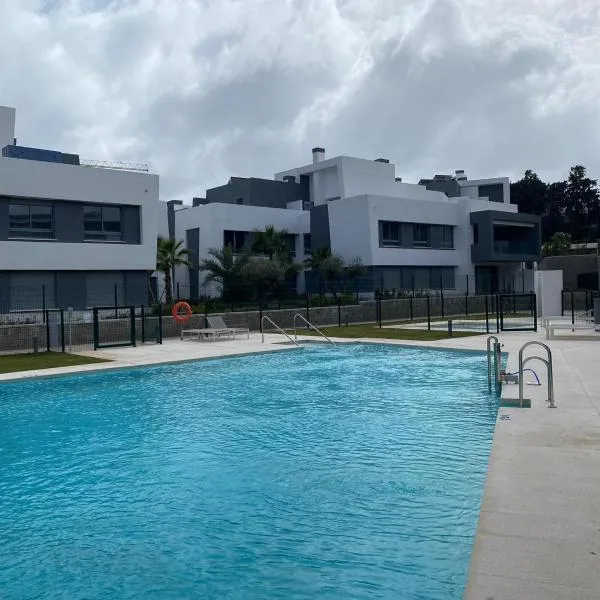Apartment Infinity Vanian Gardens, ξενοδοχείο σε Εστεπόνα