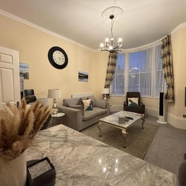 Moat Stays Victorian, Sea View!, hotel in Kent