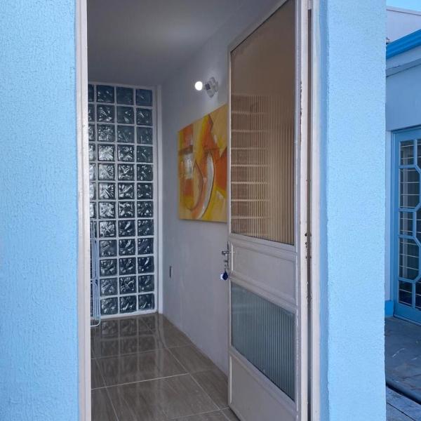 Apartamento central próximo à catedral com 2 quartos e 2 banheiros - Foto 2