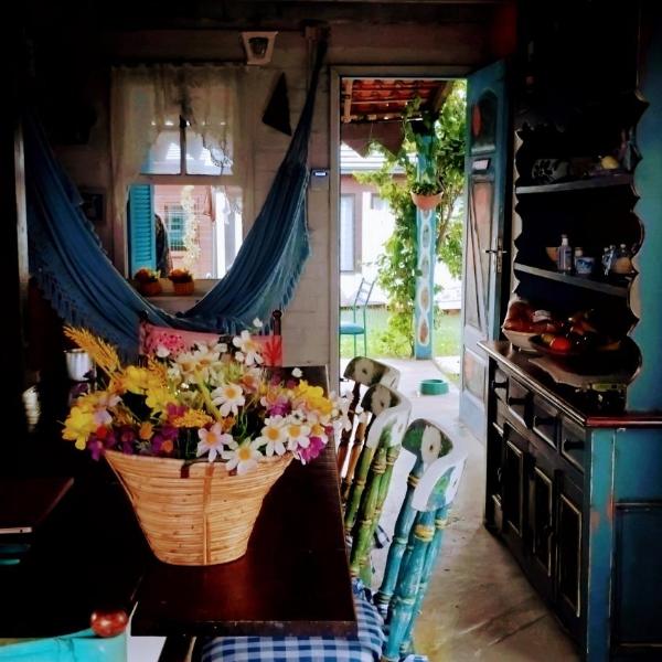 Casa beiramar, vista mar e pinheiros, pé na areia - Foto 2