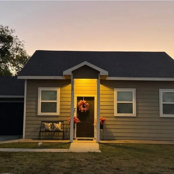 Beautiful modern 3 bed 2 bath, hotell sihtkohas Fort Worth