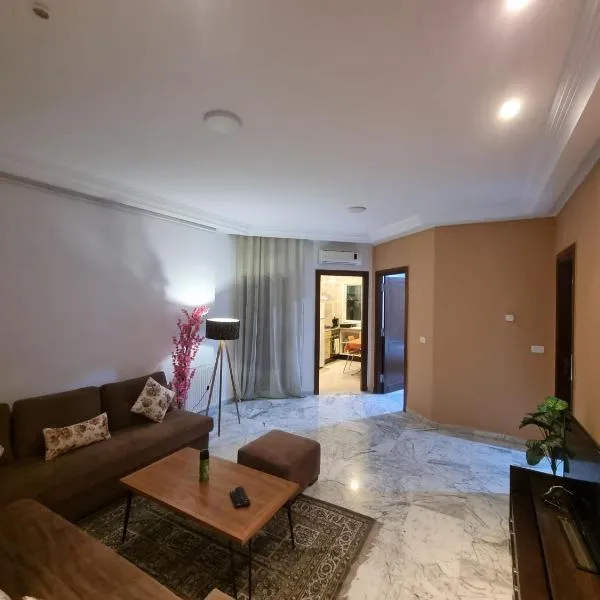 Luxe studio tunisia mall lac 2, hotel in Tunis