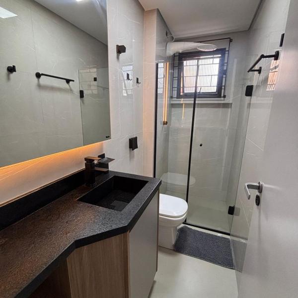 Apartamento terreno com piscina a 350 mts da praia - Foto 3
