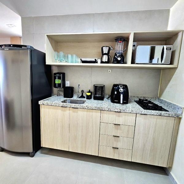 Pé na areia em frente às piscinas naturais de Carneiros com varanda, piscina borda infinita, cama queen, cozinha, Wi-Fi, estacionamento e recepção 24h - Foto 5