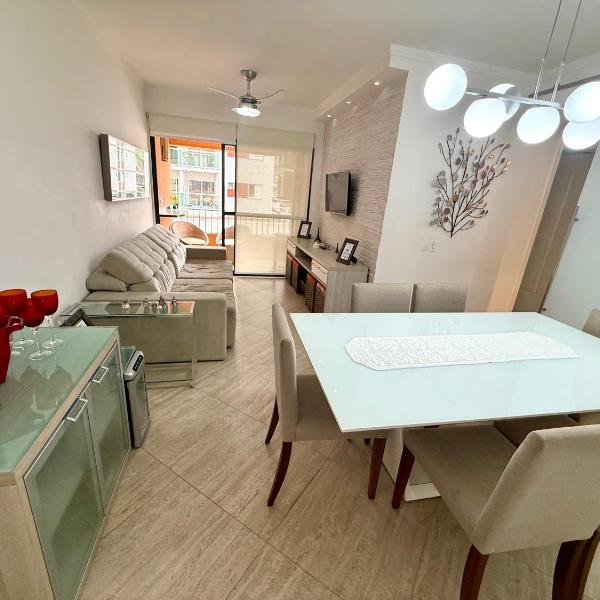 Apartamento na Enseada com dois dormitórios