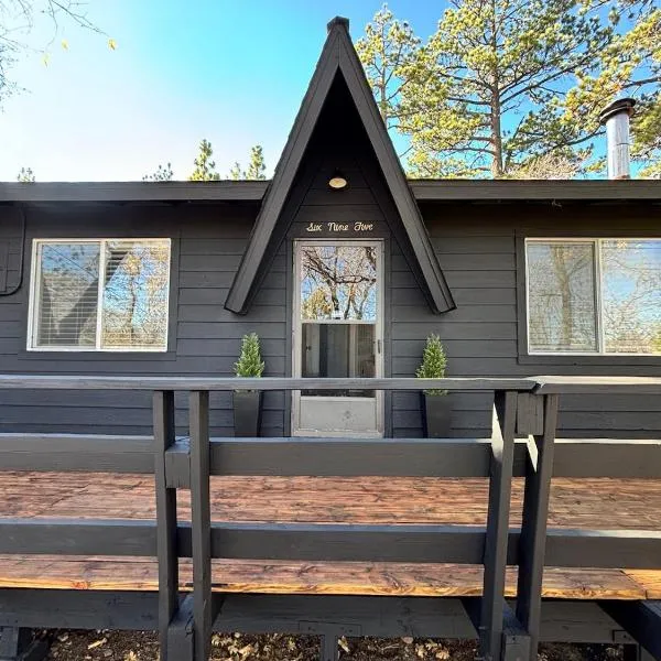 Stylish Cabin hideaway EV charger, Fire Pit & spa, hotel a Big Bear Lake