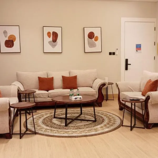 كمباوند ماربيلا الكورنيش شقة，Ar Rākah的飯店