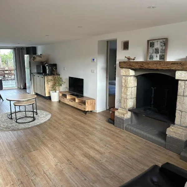 Maison Familiale Gers 12 pers, hotel in Fleurance