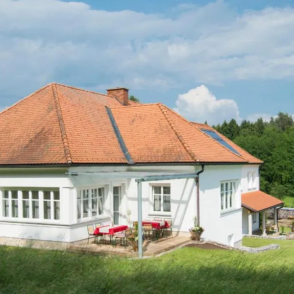 Haus Steirer am Kaiserwald, khách sạn ở Premstätten