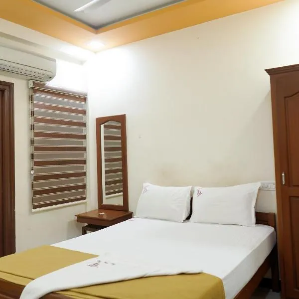 Thai Residency - Opp to Bus Stand โรงแรมในDhārāpuram