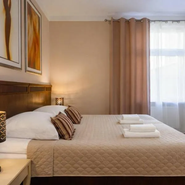 Royal Rooms Self Check-in, hotel en Poznan