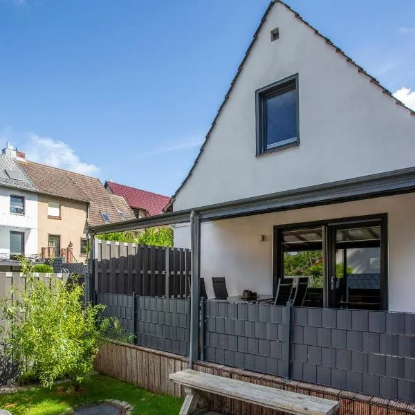Ferienhaus Charlotta mit Terrasse, hotel a Waren