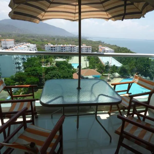 Costa Azul Suites 802, hotel in Santa Marta