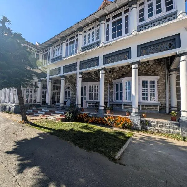 나이니탈에 위치한 호텔 Belvedere Palace Nainital