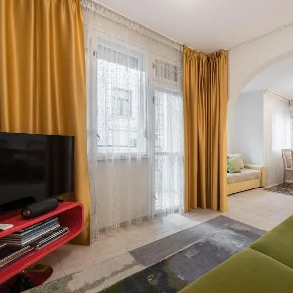 Spacious 1 bedroom apartment near Sevastopol، فندق في مدينة فارنا