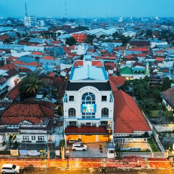 Front One Hotel Mesir Surabaya, hotel a Surabaya