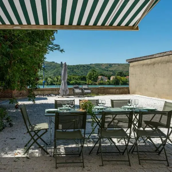 L'Escale du Rhône de 1 à 8 personnes, hotell sihtkohas Saint-Vallier