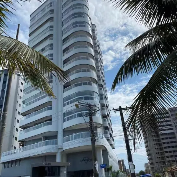 Apartamento dois quartos na Praia Grande - frente ao mar, Hotel in Praia Grande