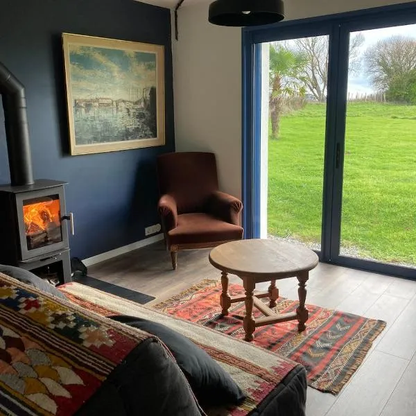 Portec la mer et le sentier côtier à pied, Hotel in Moëlan-sur-Mer