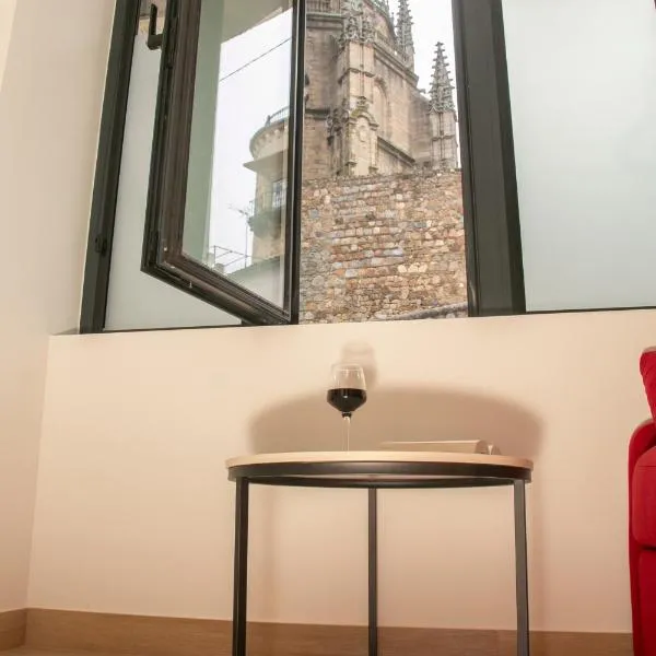 Apartamentos ÍCARO, хотел в Пласенсия