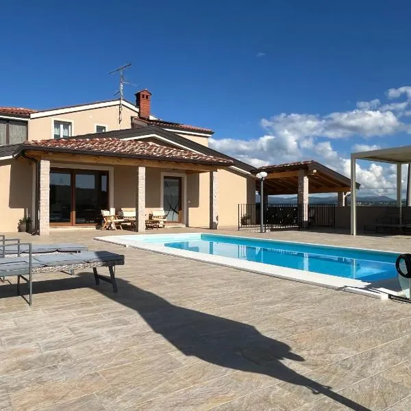 Apartma Rozi Deluxe, hotel en Koper