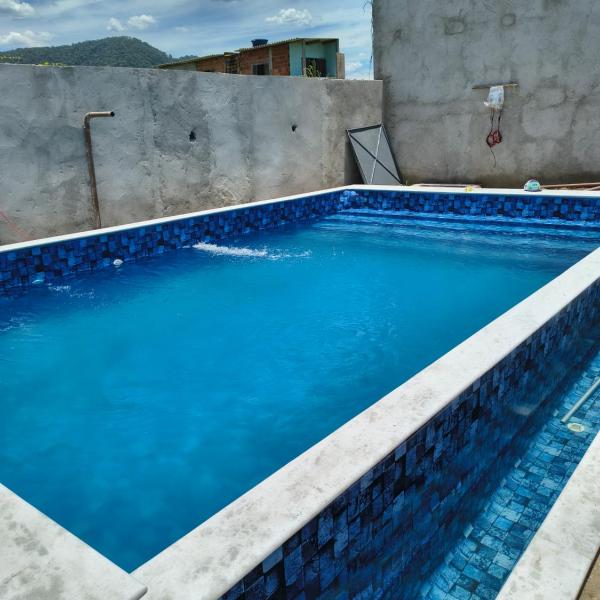 Casa com Piscina em Condomínio