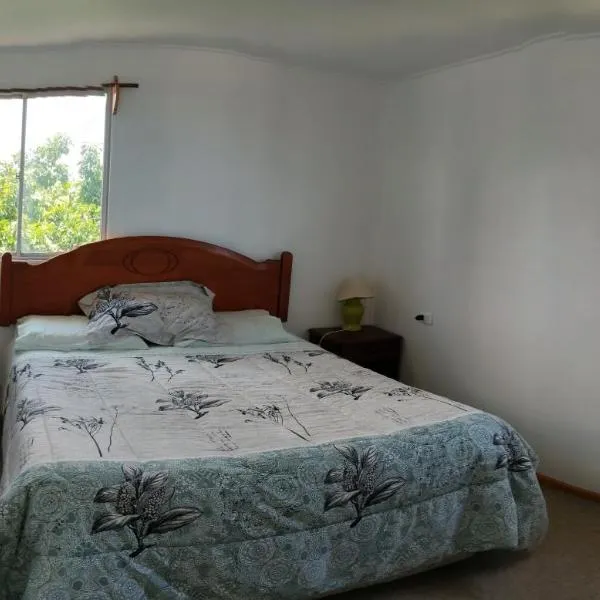 Cabaña en el centro de un huerto, מלון בלה סרנה