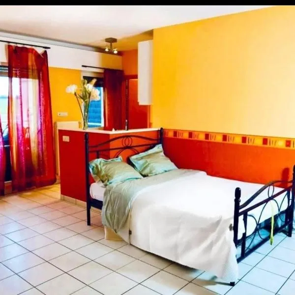 Private studio with balcony Mondorf-les-Bains, hótel í Mondorf-les-Bains