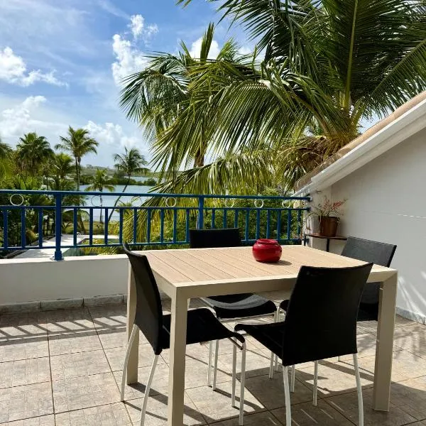 Blue Marine Apartment, hotel a Baie Nettle