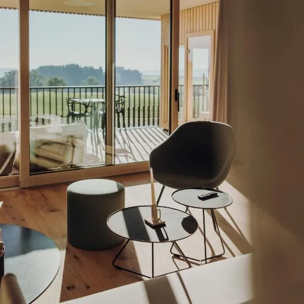 sona Suites Allgäu - Suite Einklang - Sauna & Alpenblick, viešbutis mieste Wiggensbach