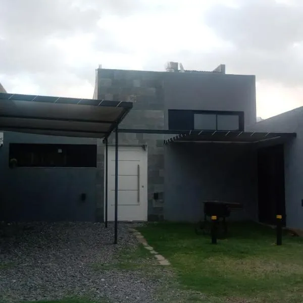 La Mora, hotel u gradu Mina Klavero