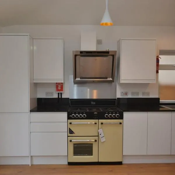 5 Bed Spacious Family Home in Chingford – hotel w mieście Chingford