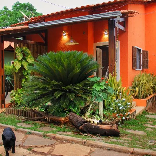 Suíte conjugada com entrada privativa a 500m da Véu da Noiva, hotel in Serra do Cipo