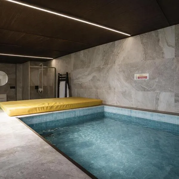 HEARTS & PONIES - Retiro Rural Privado con Piscinas，欽瓊的飯店