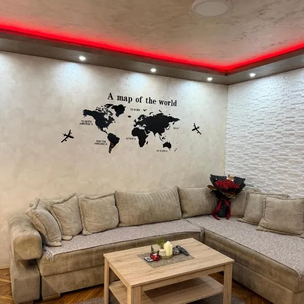 Centar Lux Obrenovac, Na Trgu, Siguran Parking, hotel en Obrenovac