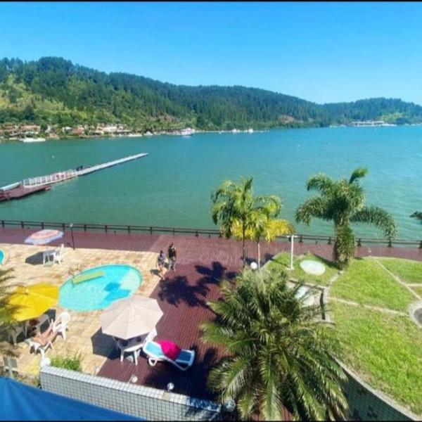 Angra dos Reis Apartamento de frente para o Mar com passeio de lancha