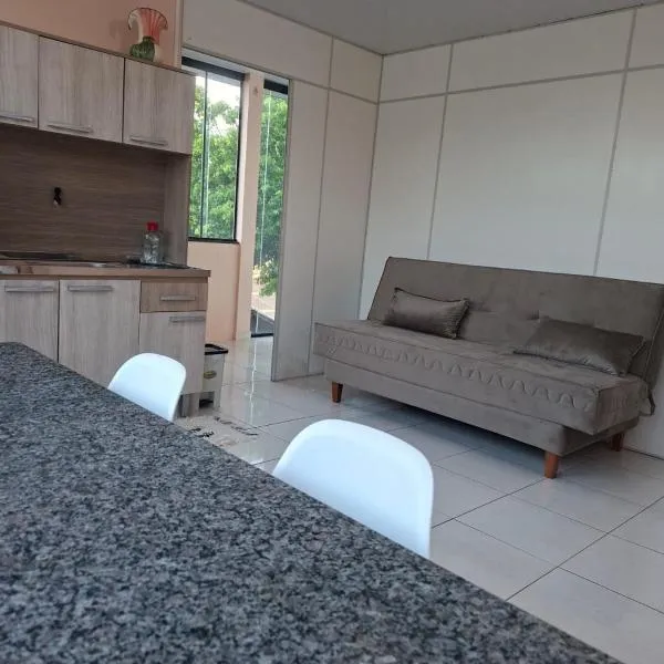 Conforto no Centro, Apto completo e climatizado、Ametista do Sulのホテル