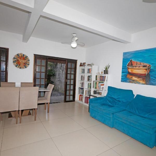 Linda casa ampla a 200m da Praia de Manguinhos - Foto 4