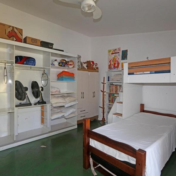 Linda casa ampla a 200m da Praia de Manguinhos - Foto 2
