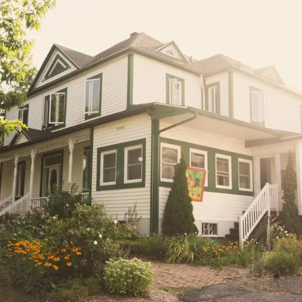 Auberge Incroyable, hotel v destinácii Saint Adrien